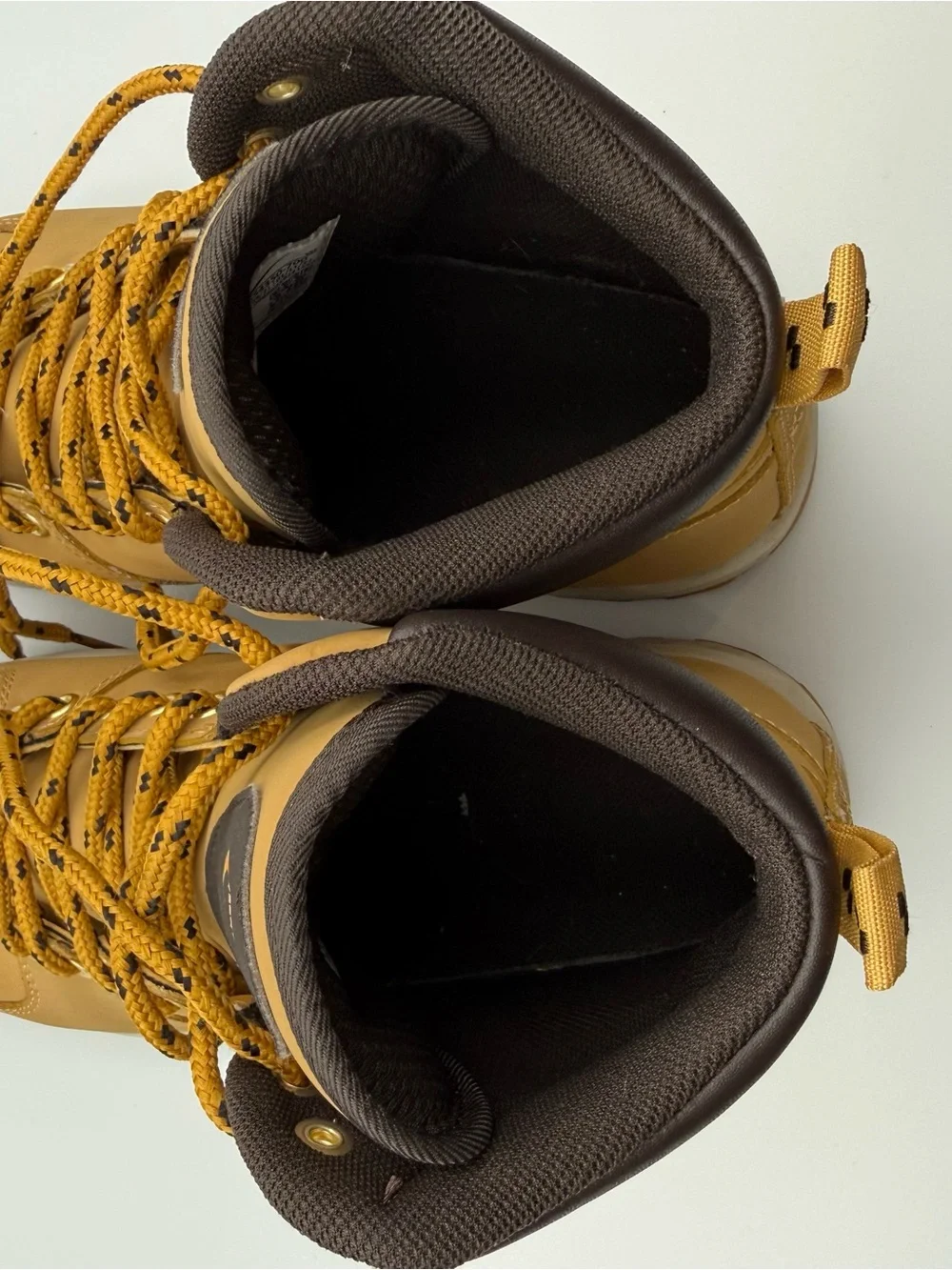 Nike Manoa Leather Boots Haystack Wheat Men’s 9 Water Resistant